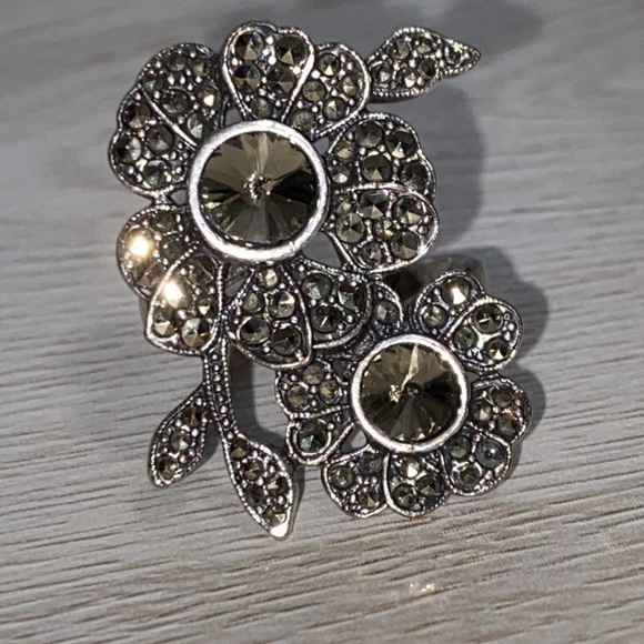 Fossil Silver Black Flower Ring Hematite Stones Marcasite Shimmery Whimsical - Picture 10 of 15